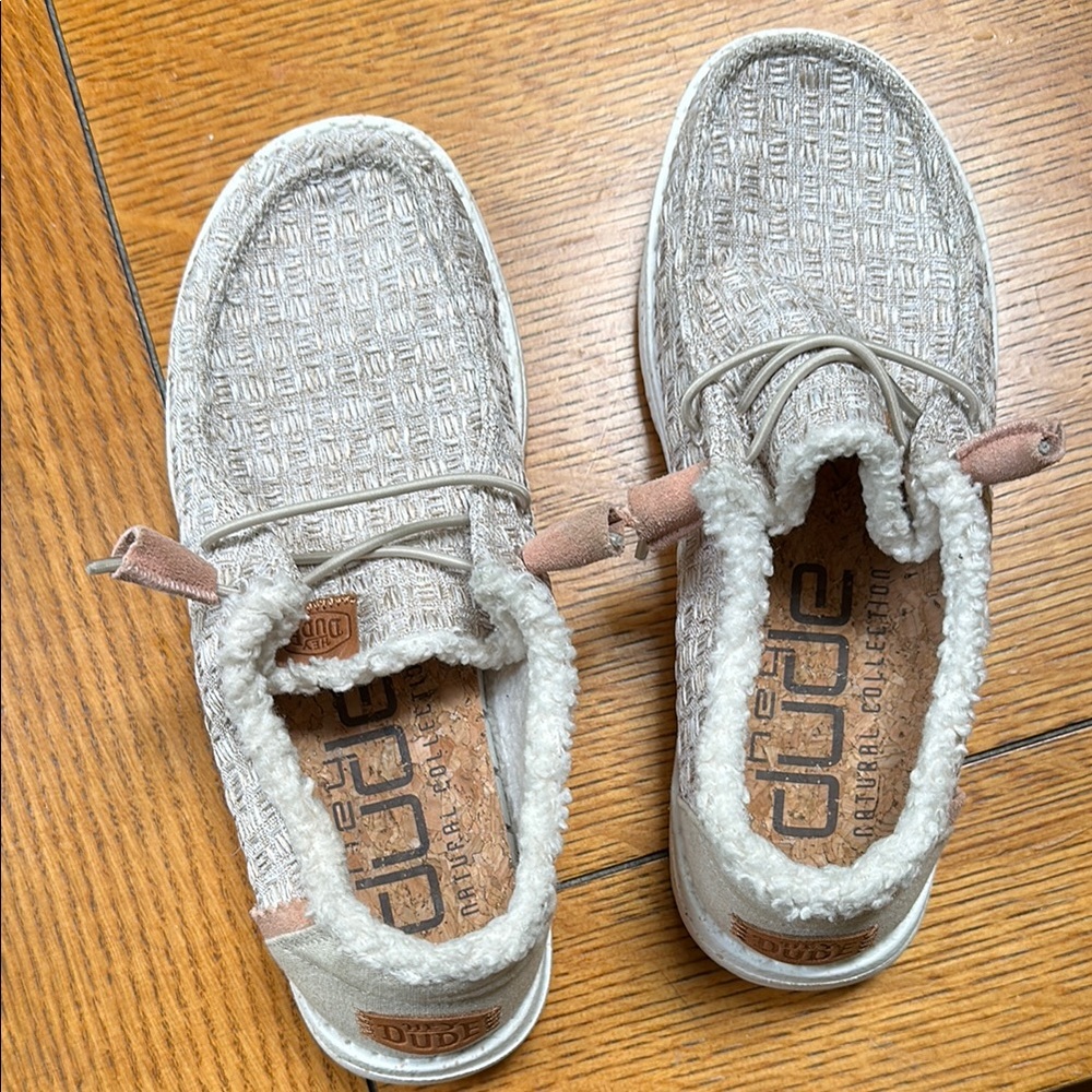 Hey Dude Tan and Cream Slippers Cozy Slip-On Design